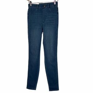 Uniqlo High-Waist Skinny Jegging Denim Pants in Blue, Size S, NWT